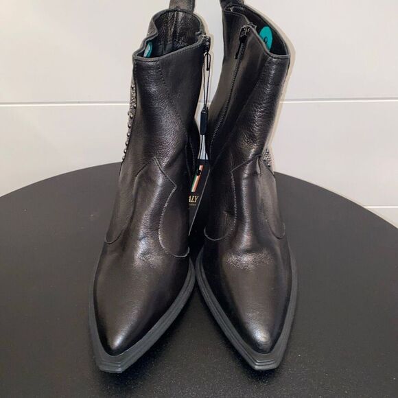 Emanuele Crasto Booties Sz 8 Black Leather Studded Pointed Toe Block Heel Ankle - Picture 2 of 9